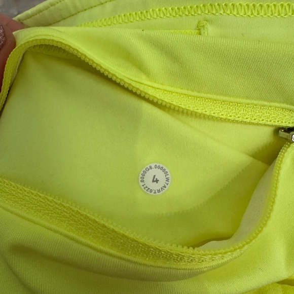 Lululemon Speed Up 4” Shorts, Size 4 - Picture 7 of 8